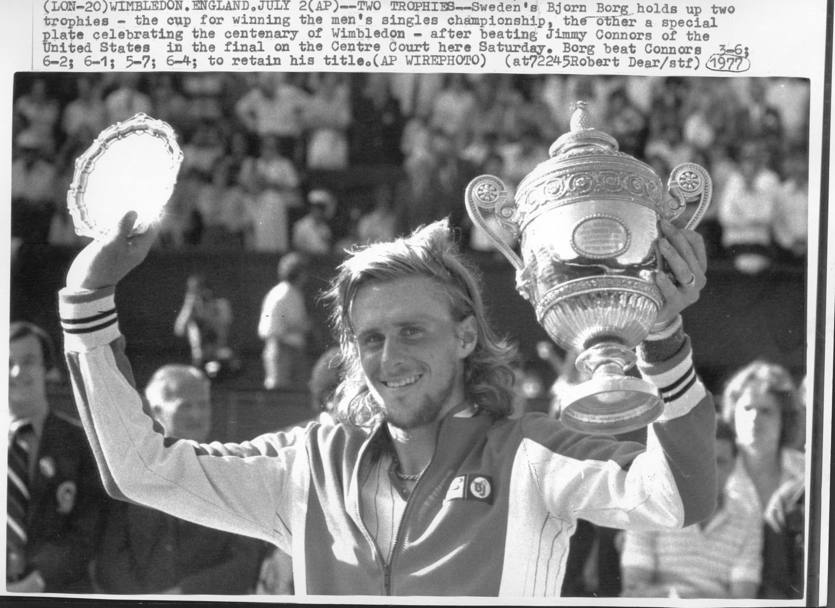 1977: Borg conquista il suo secondo Wimbledon contro Jimmy Connors 